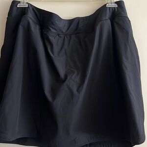 Lands End swim skirt with pockets. Underneath are shorts!